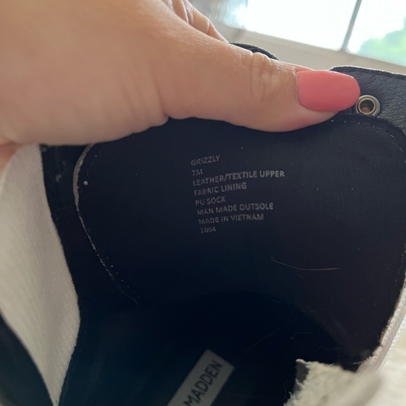 White Steve Madden Boots - Picture 6 of 6